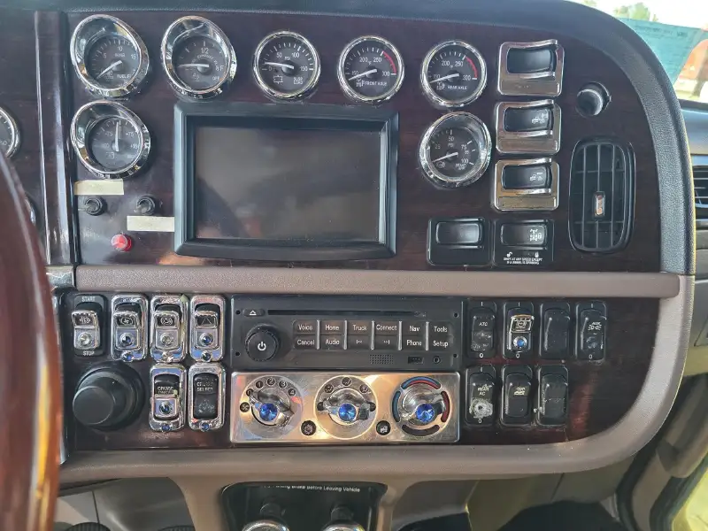 2014 PETERBILT 388