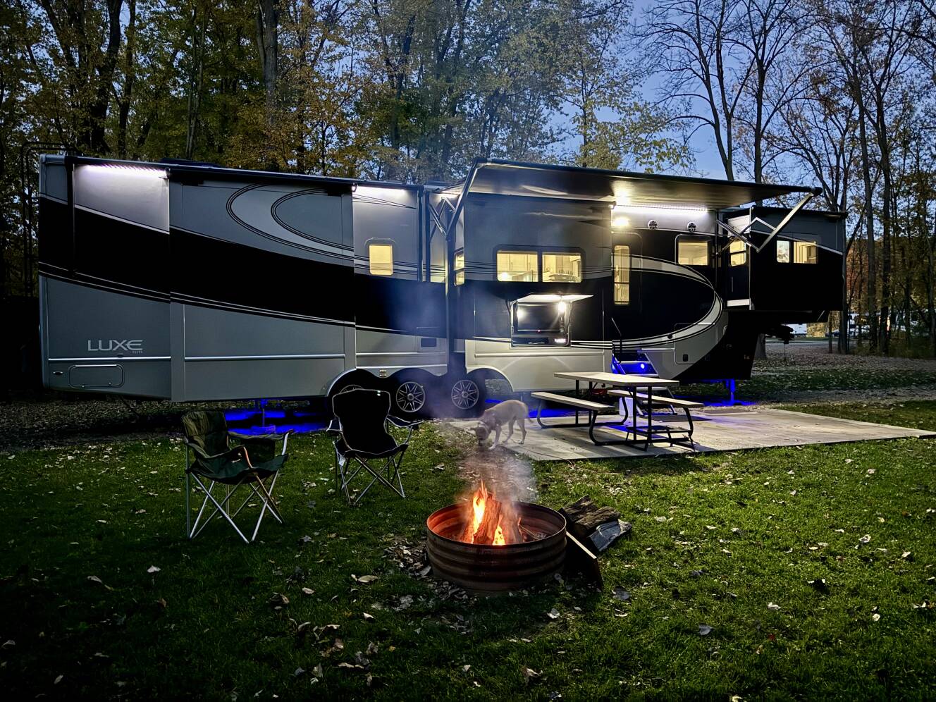 A photo of this 2021 Luxe ELITE 44 FL