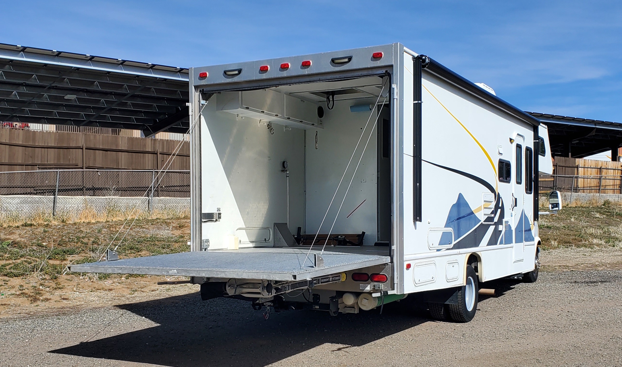 2004 Four Winds FUN MOVER 27C RV