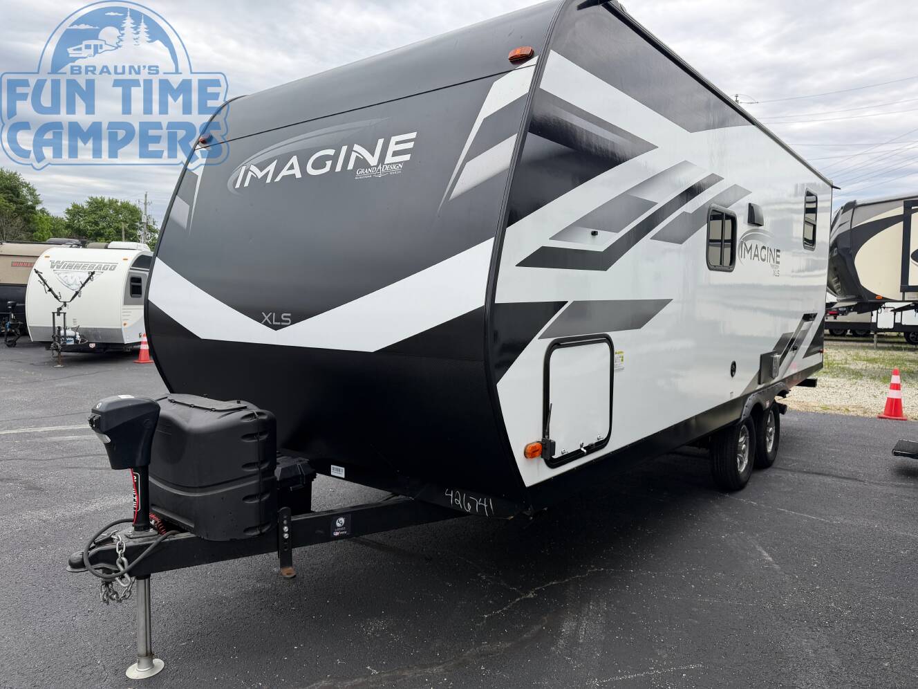 A photo of this 2022 Grand Design IMAGINE XLS 21BHE
