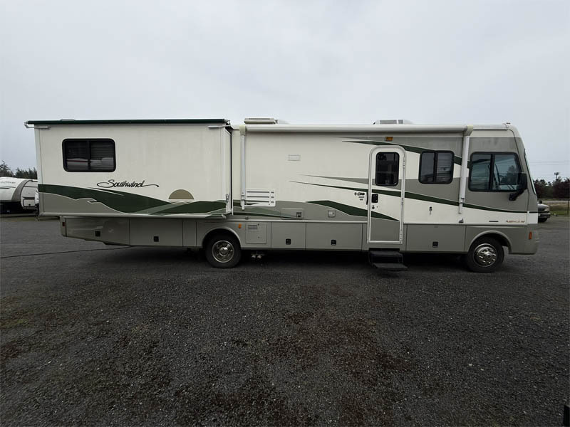 2002 Fleetwood SOUTHWIND 35R in mt. vernon WA