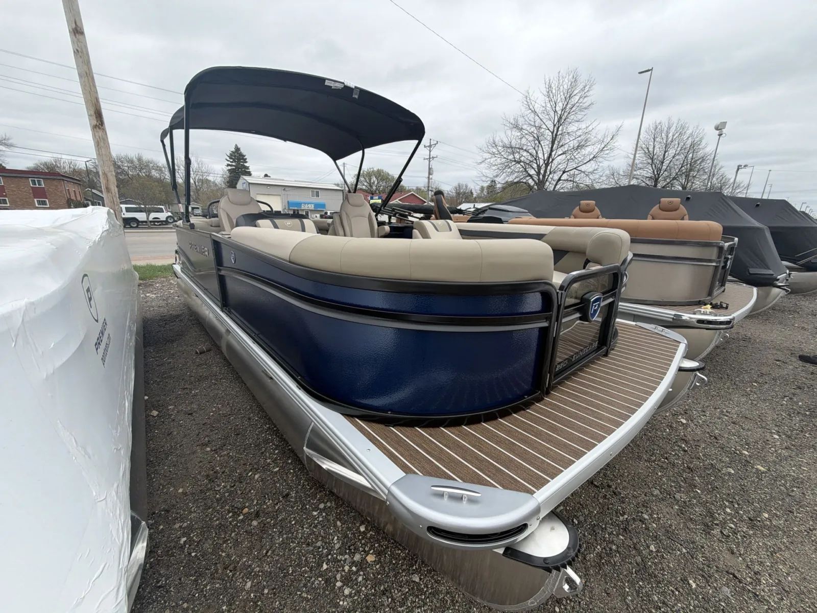 2026 Premier SUNSCAPE 220 RF 150HP LEGS BUNK TRAILER DEMO XLC - CL in detroit lakes MN