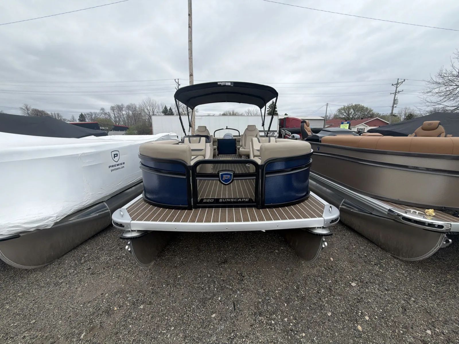 2026 Premier SUNSCAPE 220 RF 150HP LEGS BUNK TRAILER DEMO XLC - CL in detroit lakes MN