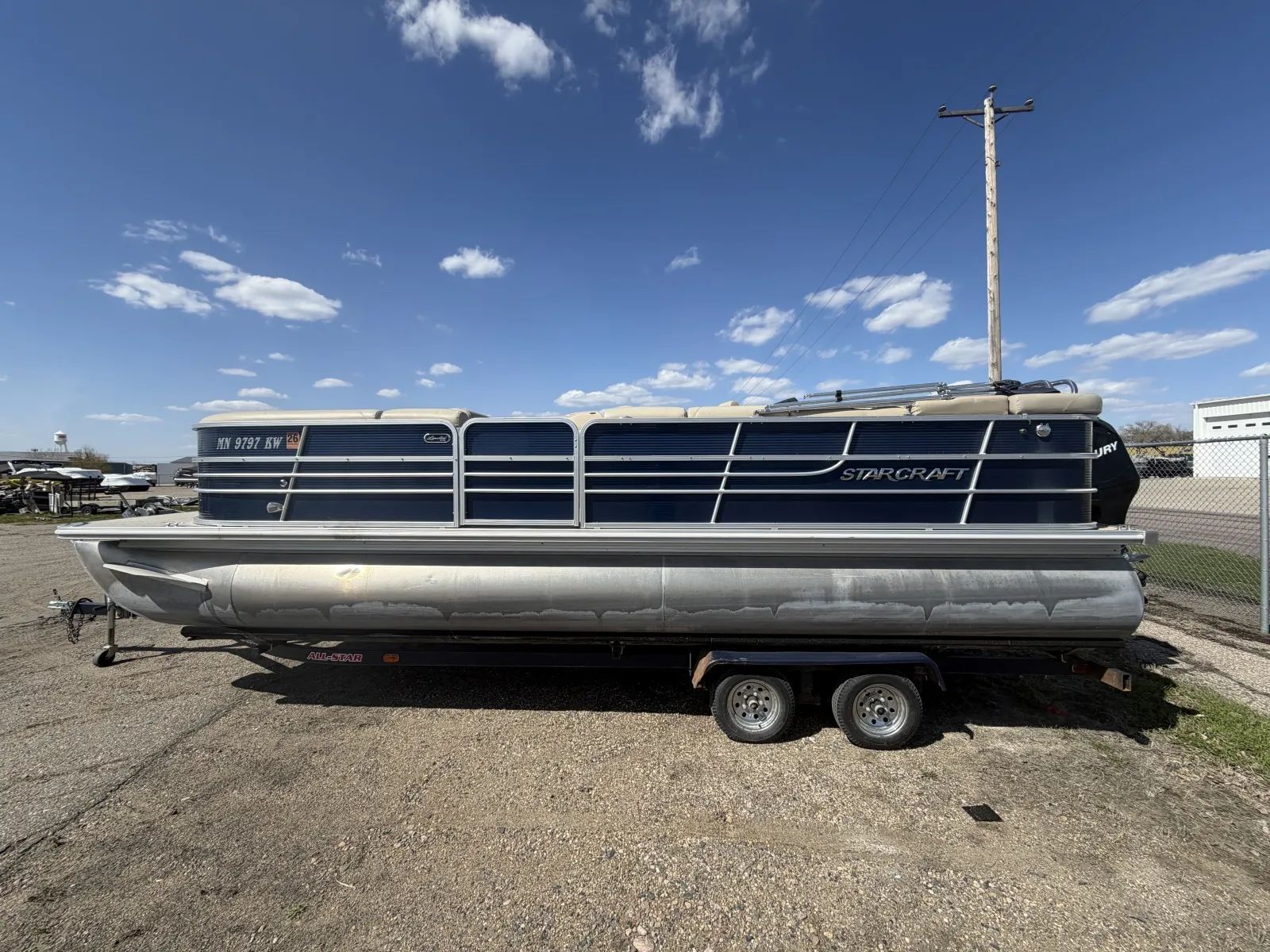 2012 Starcraft LIMITED 236 115HP BUNK TRAILER in fargo ND