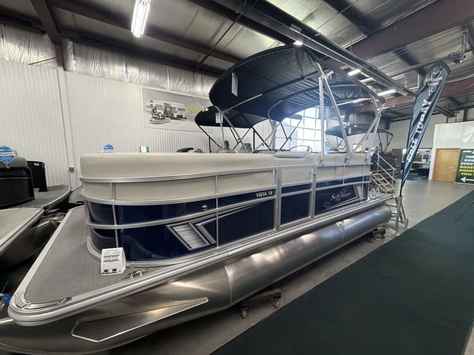 2026 Sunchaser VISTA 18 LR 50HP BUNK TRAILER 7522 LR in fargo ND