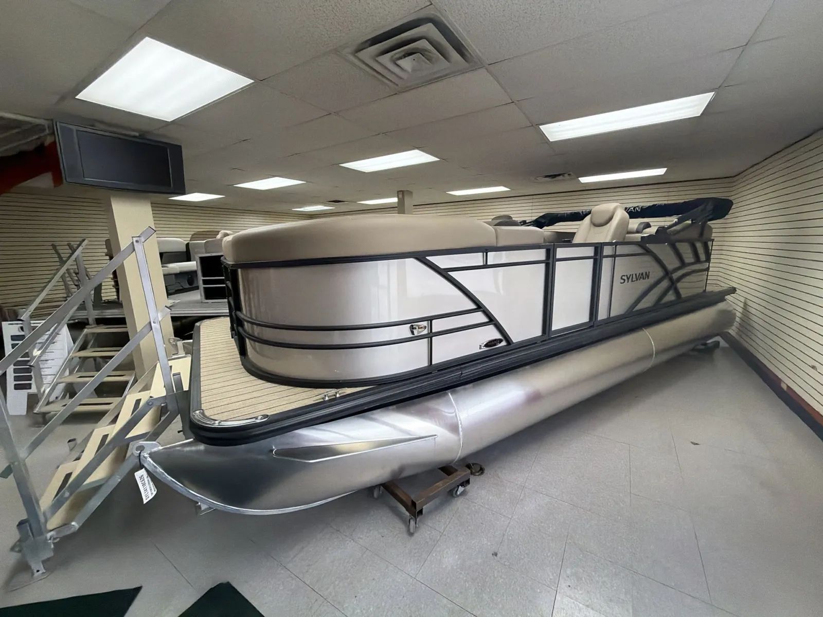 2026 Sylvan MIRAGE 822 LZ 115HP BUNK TRAILER 8524 in fargo ND