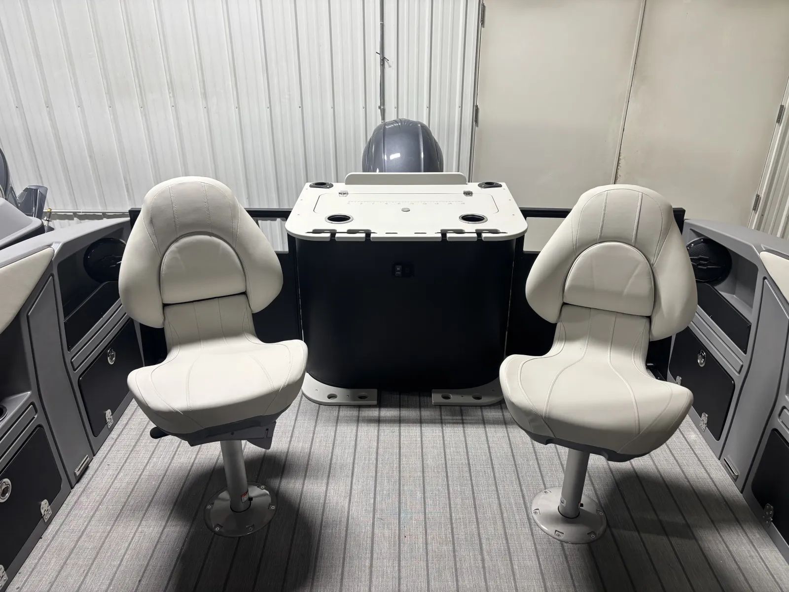 2026 Sylvan R SERIES R-22 PARTY FISH 115HP BUNK TRAILER in fargo ND
