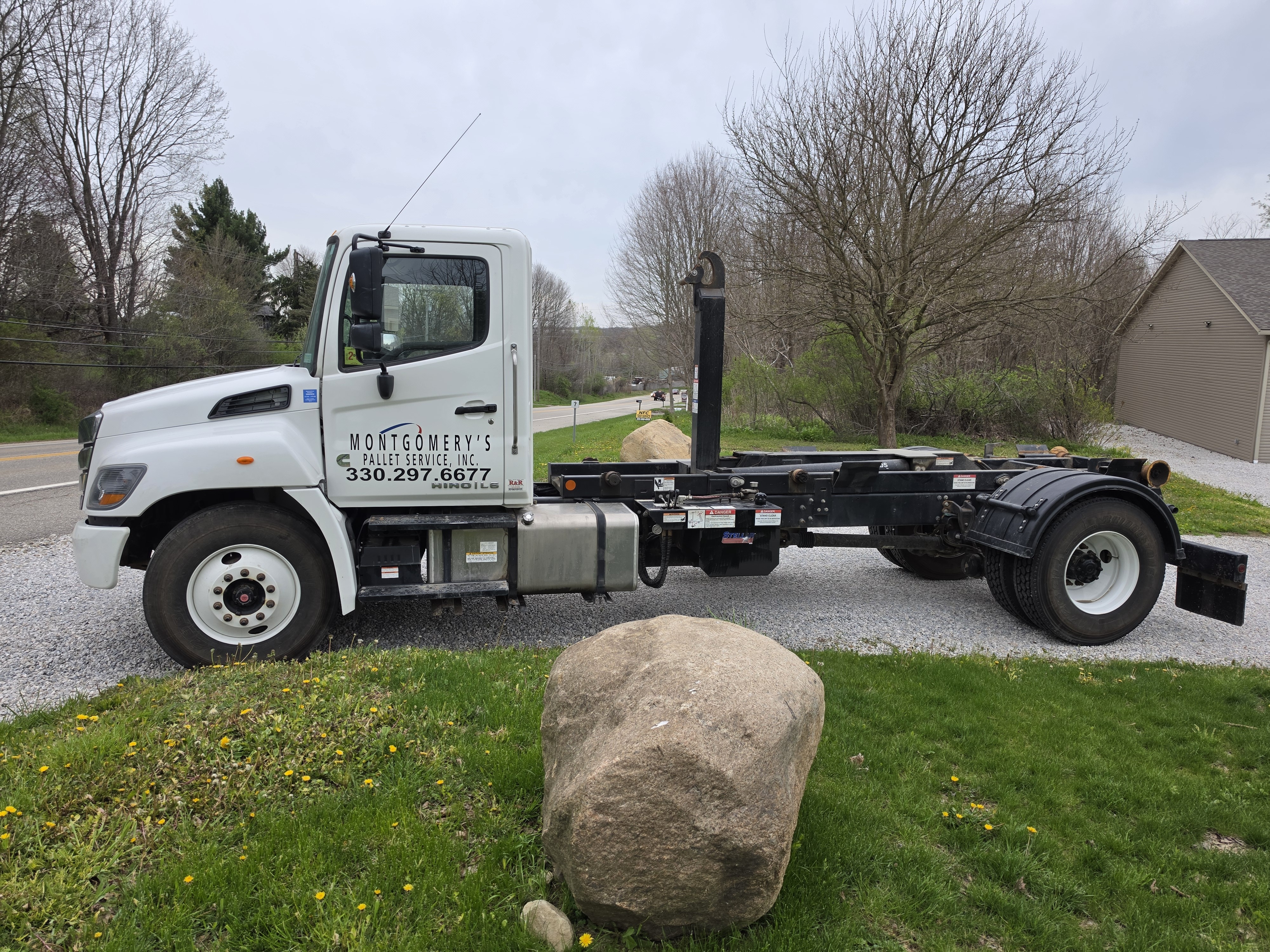 2024 HINO 268a in Ravenna, OH