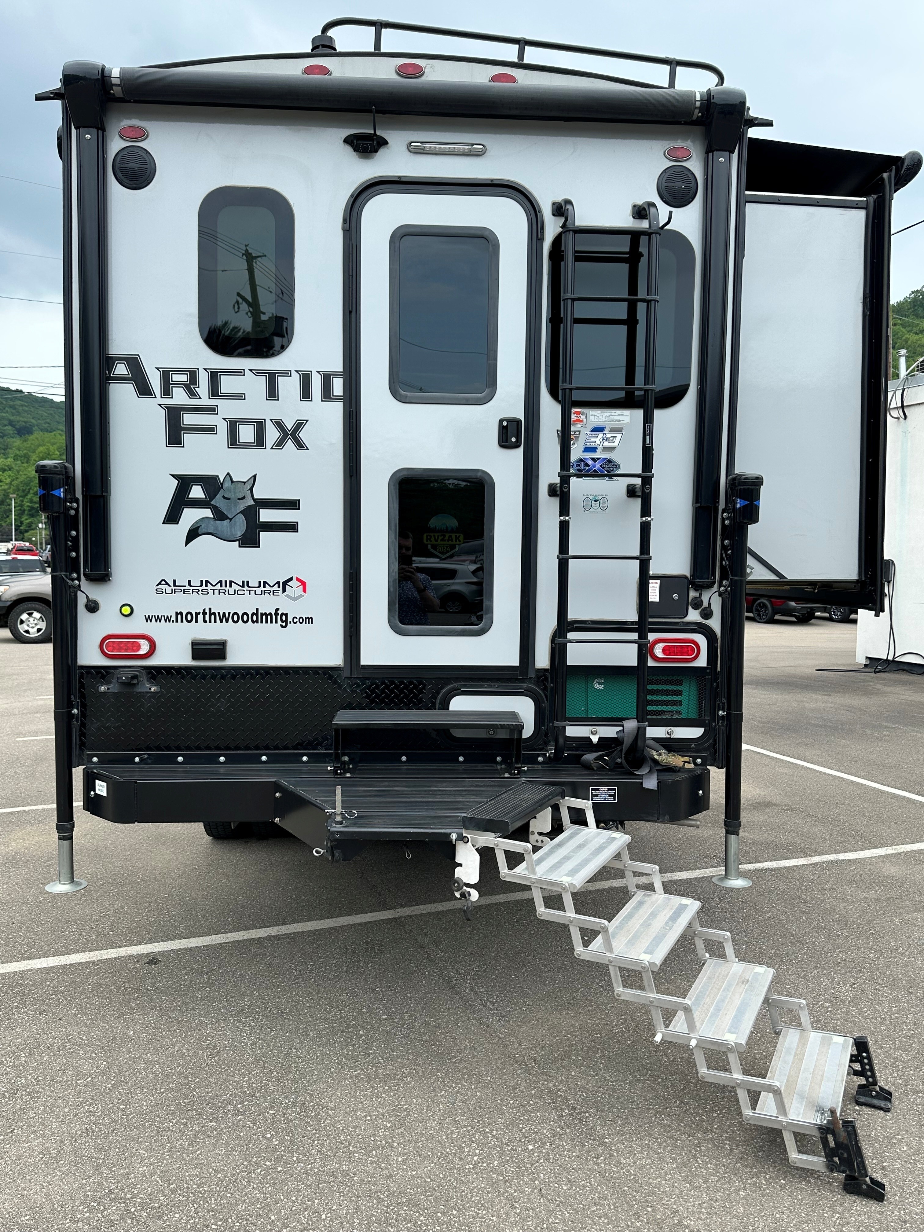 2024 Northwood Mfg ARCTIC FOX TRUCK CAMPER 1150 in warren PA