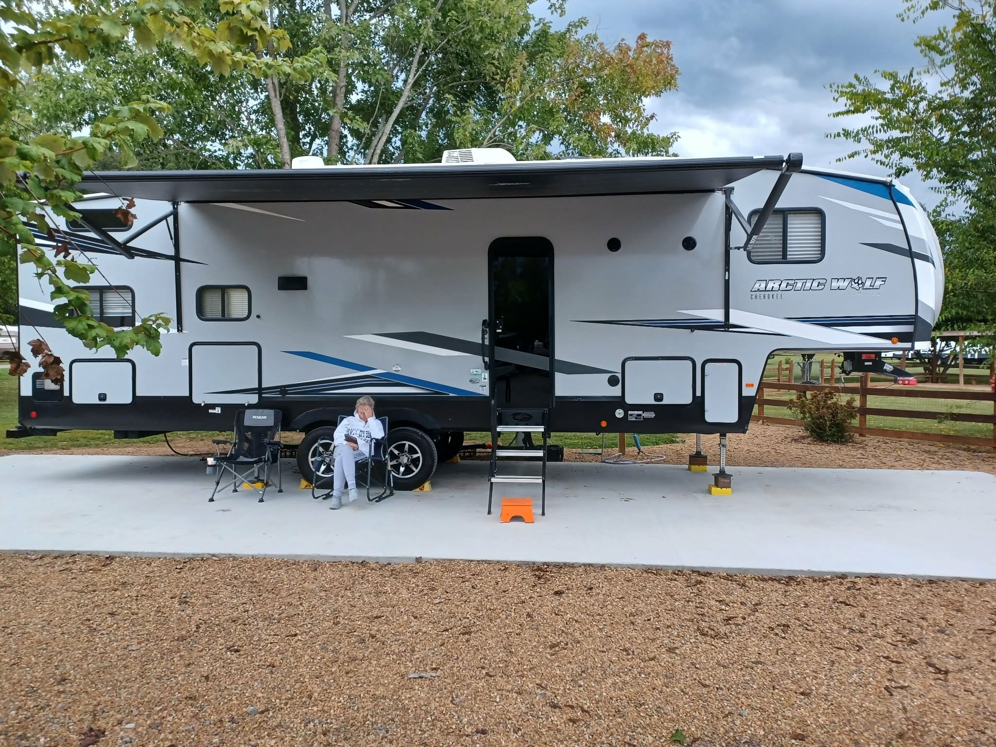 2021 Forest River CHEROKEE ARCTIC WOLF 287BH RV