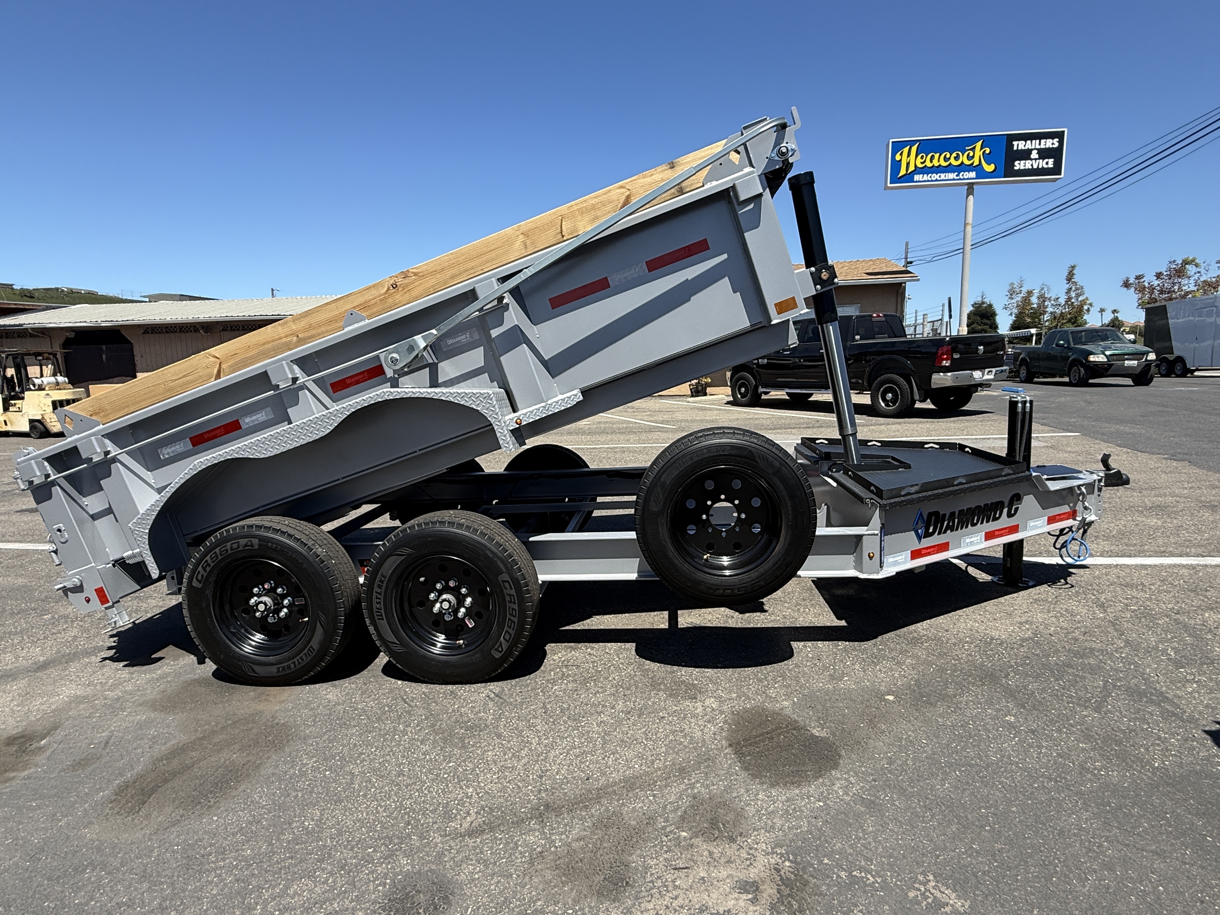 2026 DIAMOND C 7X12 X 24 LPT207 LOW PROFILE TELESCOPIC DUMP TRAILER in Arroyo Grande, CA