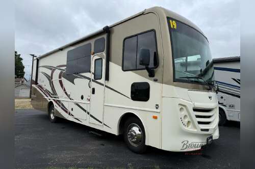 2020 Fleetwood Rv Flair 29M in guttenberg IA