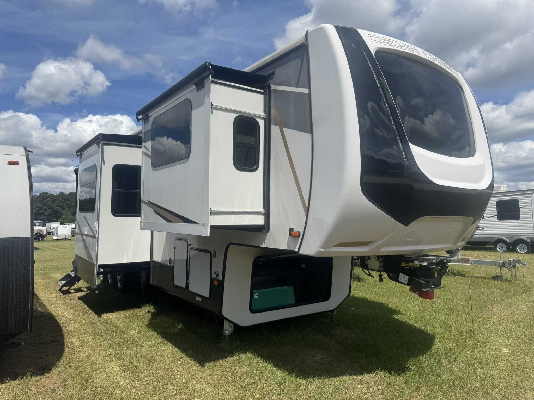 2021 Forest River CEDAR CREEK 385TH RV