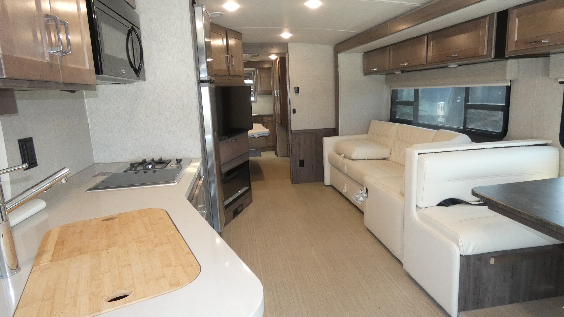 2022 Winnebago ADVENTURER 35F in draper UT