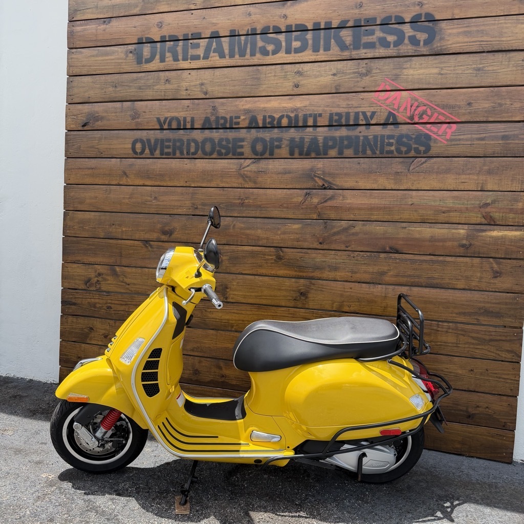 2022 Vespa GTS SUPER 300 HPE SUPER 300 HPE in Miami, FL