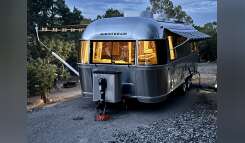 2025 Airstream GLOBETROTTER 25FB TWIN RV