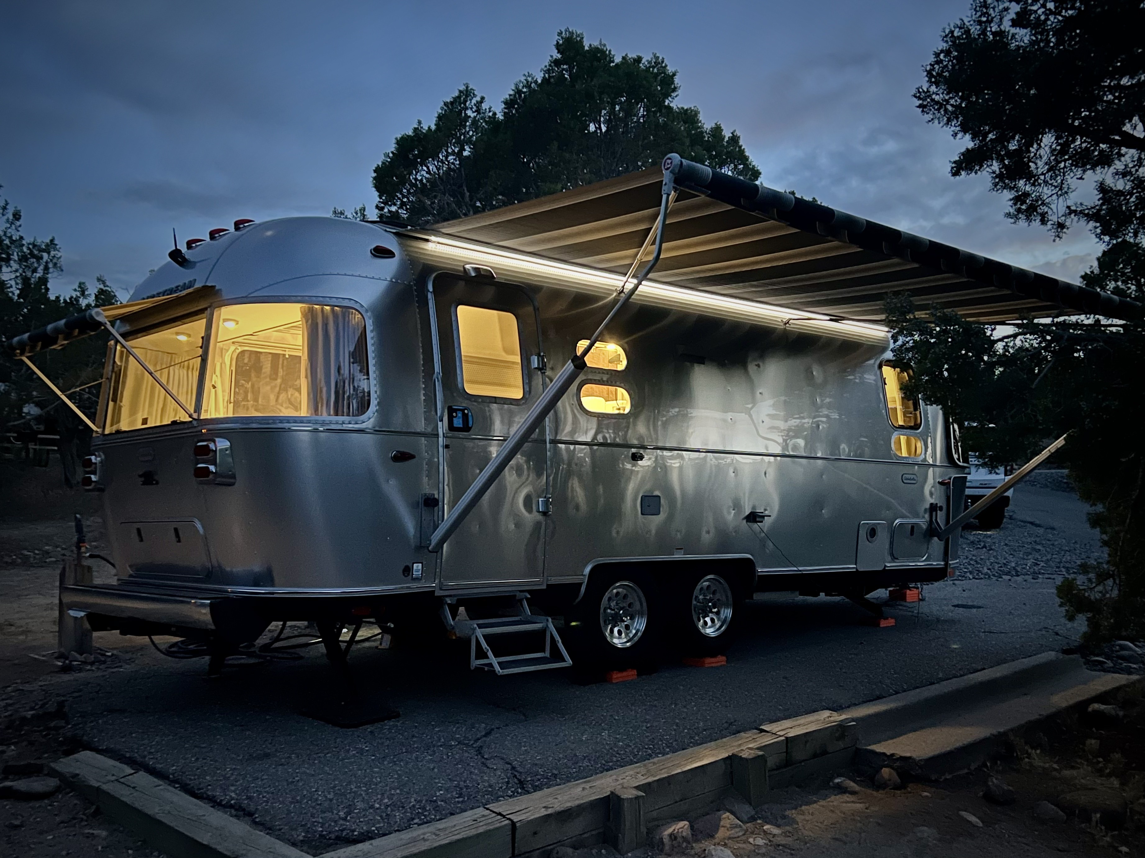 2025 Airstream GLOBETROTTER 25FB TWIN in scottsdale AZ