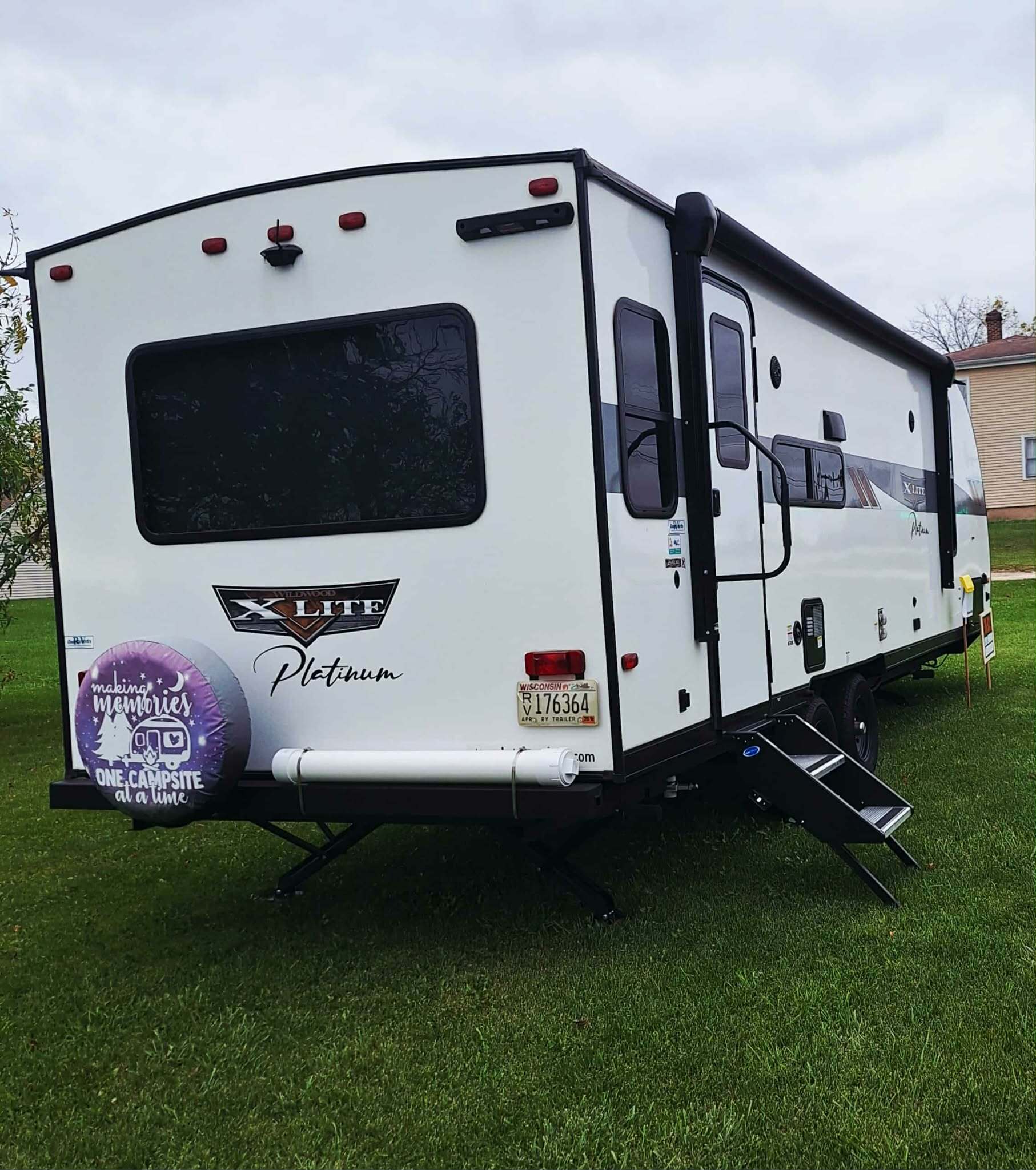 2023 Forest River WILDWOOD X-LITE 24RLXL in salem WI