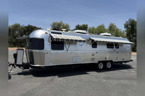 2020 Airstream CLASSIC 33FB in thousand oaks CA