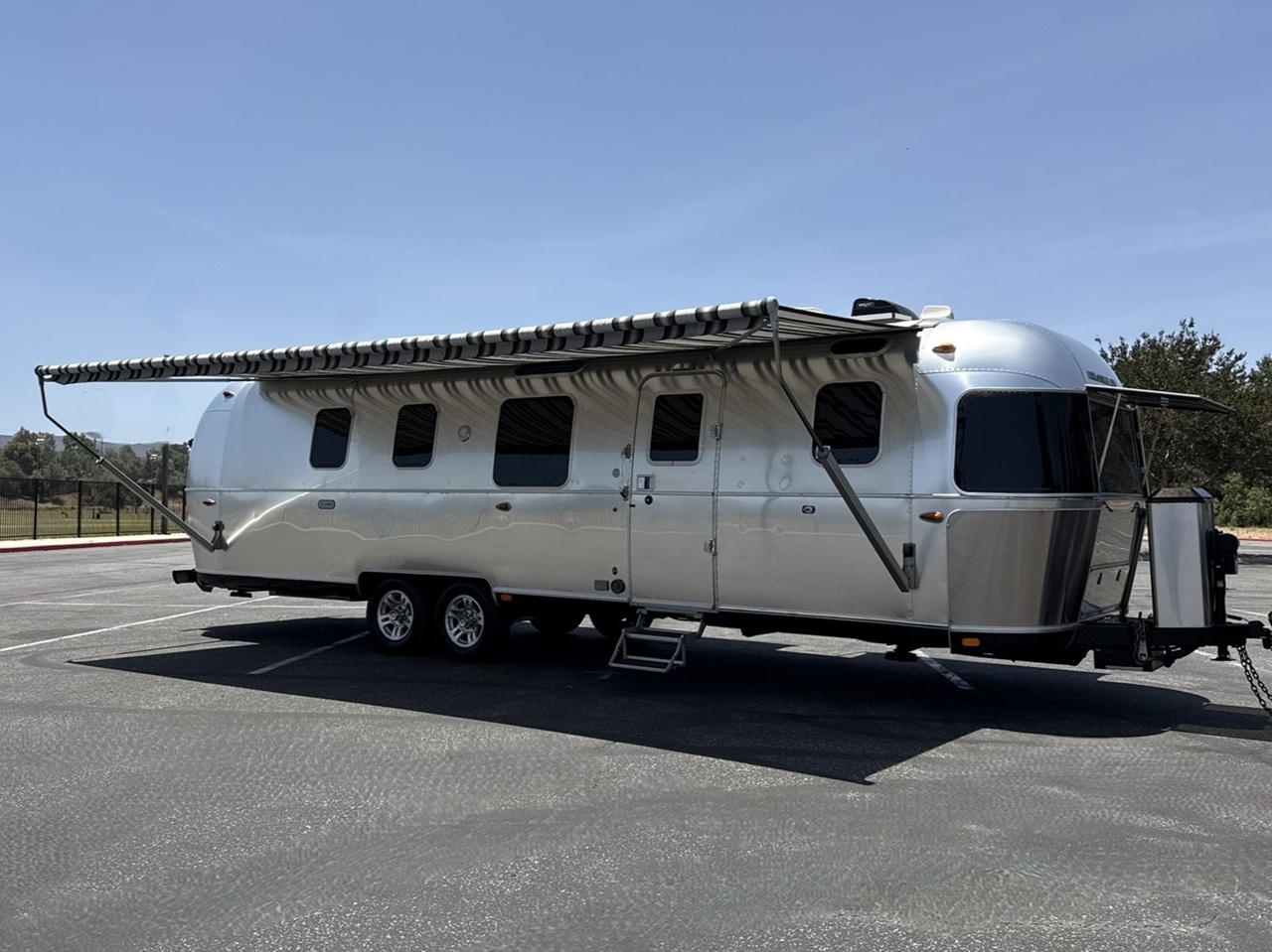 2020 Airstream CLASSIC 33FB in thousand oaks CA