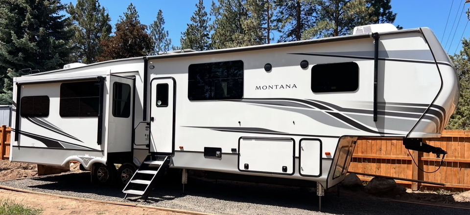 2022 Keystone MONTANA 3813MS RV