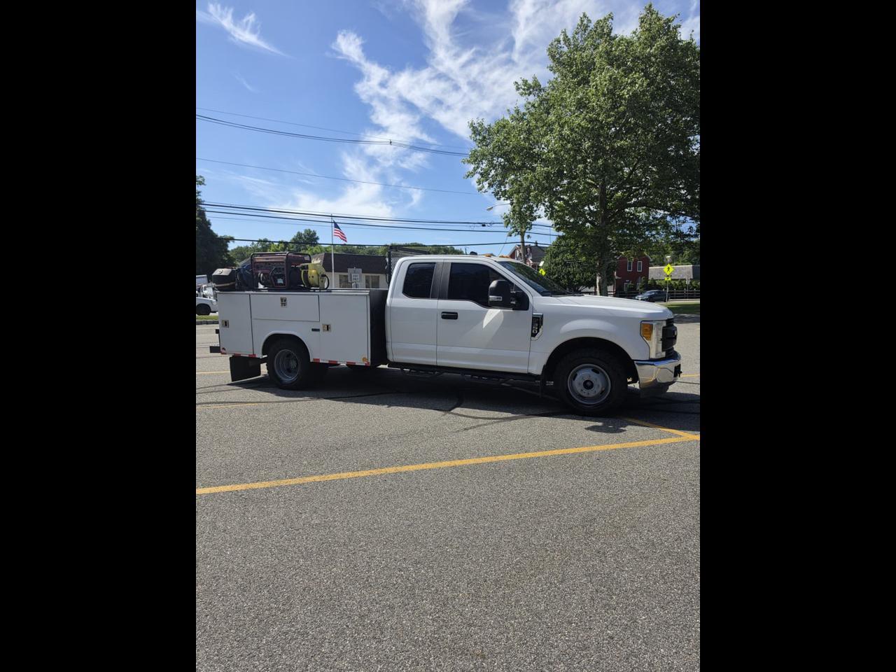 2017 FORD F350 in Haskell, NJ