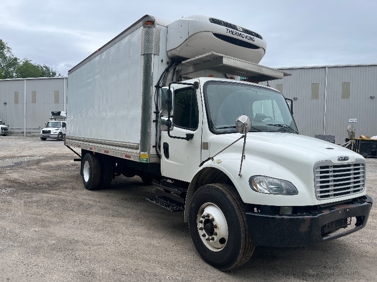 2018 FREIGHTLINER BUSINESS CLASS M2 106 in Akron, OH