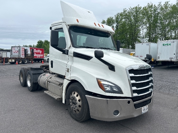 2020 FREIGHTLINER CASCADIA 126 in Liverpool, NY