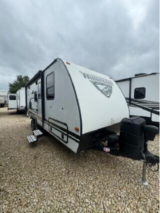 2020 WINNEBAGO MICRO MINNIE 2108DS