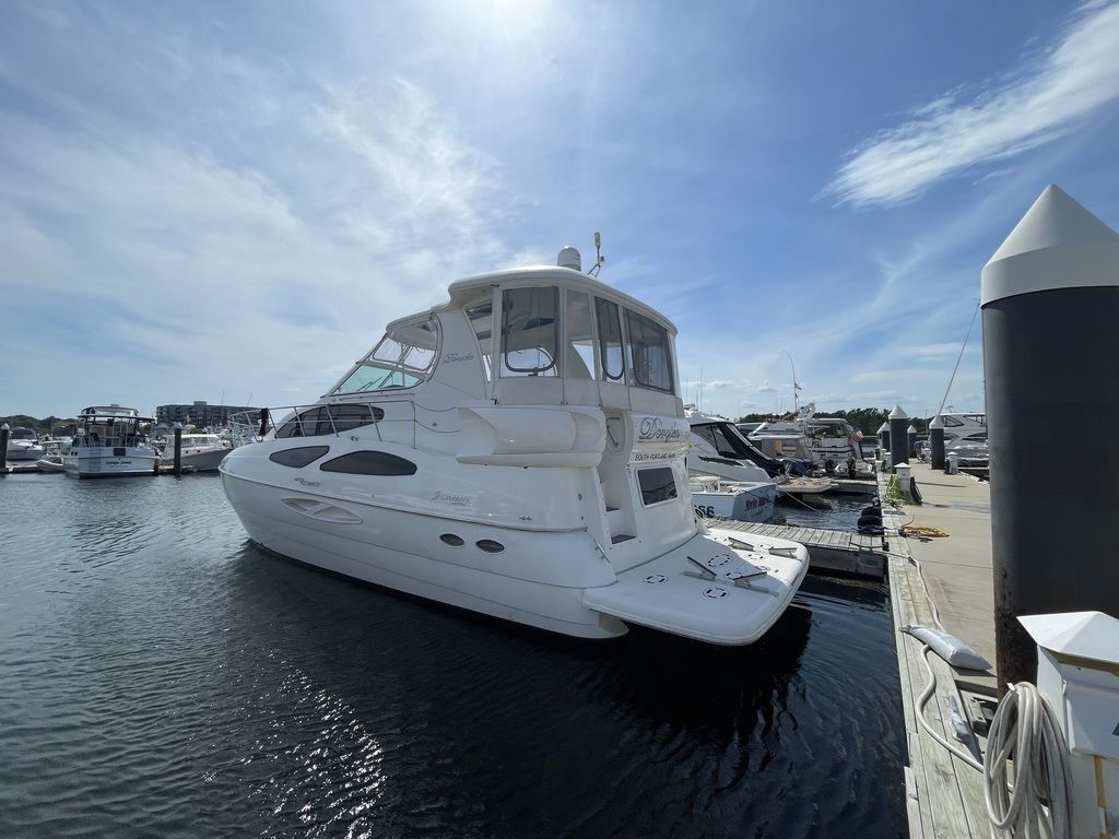 2005 Cruisers Yachts 455 EXPRESS MOTORYACHT in south portland ME