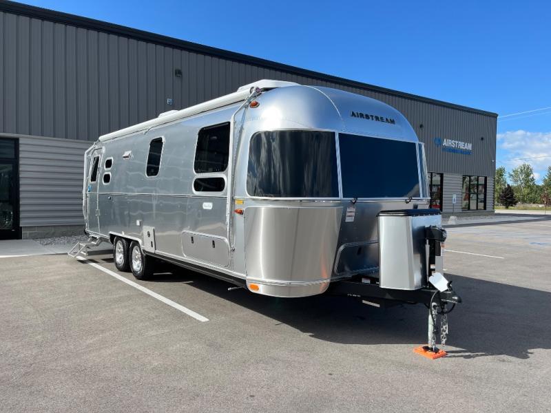 2026 Airstream Flying Cloud 27FB Twin in traverse city MI