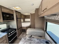 2021 Thor Four Winds 22E Chevy 3500