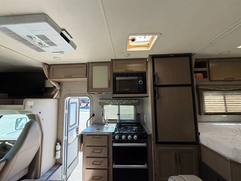 2021 Thor Four Winds 22E Chevy 3500