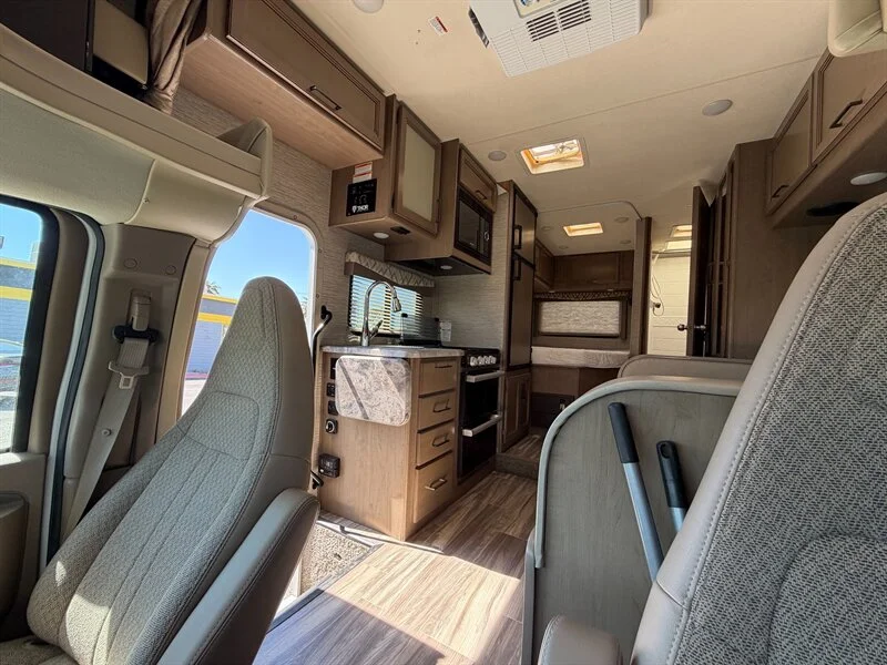 2021 Thor Four Winds 22E Chevy 3500