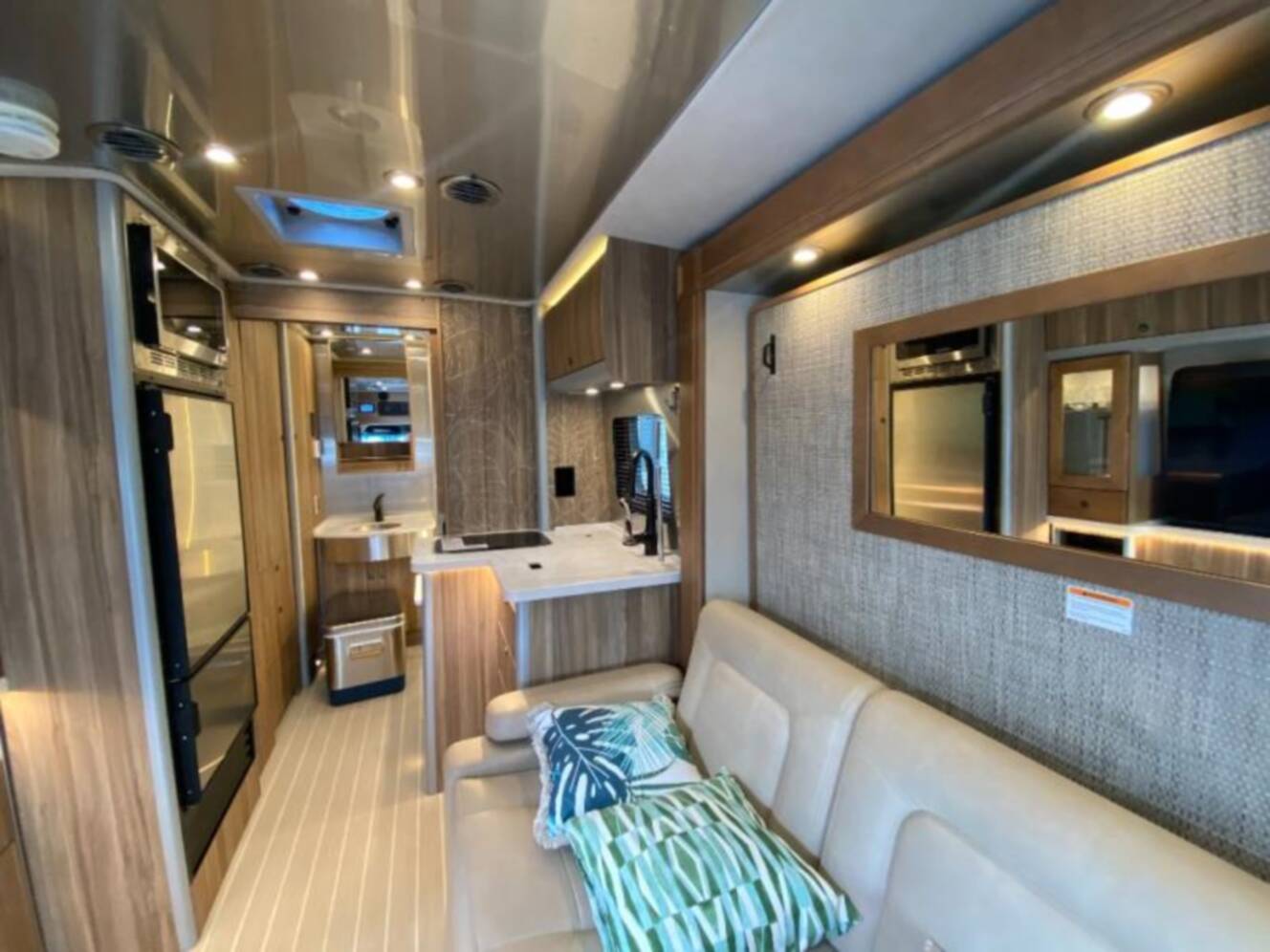 A photo of this 2023 Airstream Atlas Murphy Suite