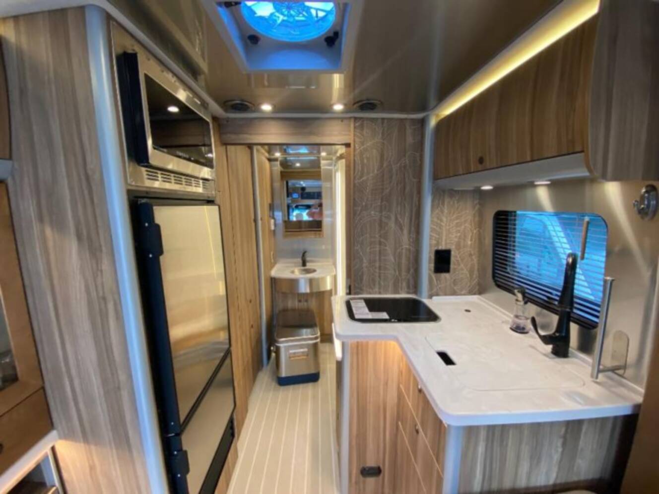 A photo of this 2023 Airstream Atlas Murphy Suite