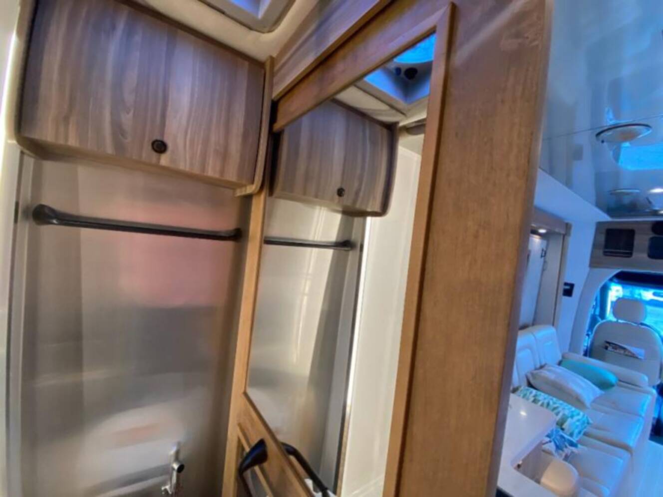 A photo of this 2023 Airstream Atlas Murphy Suite