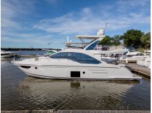 4 Versatile Flybridge Boats Under 40 Feet image