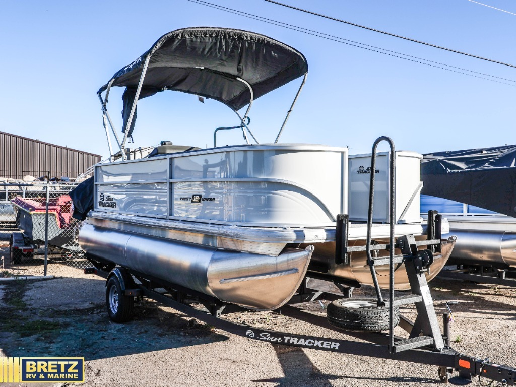 2026 Sun Tracker Party Barge 18 DLX in nampa ID