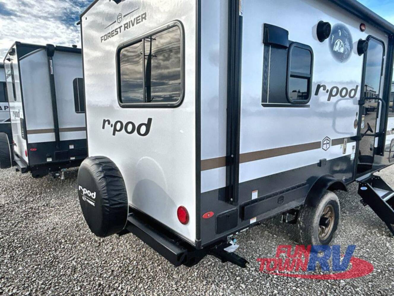 A photo of this 2026 Forest River Rv R Pod RP-194