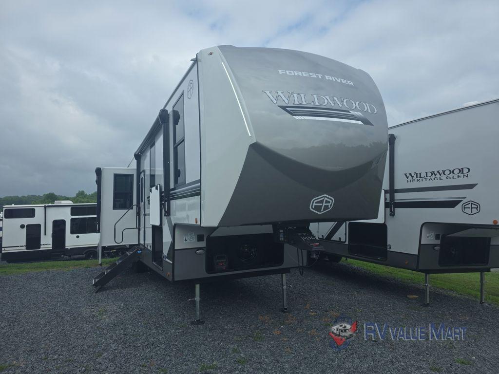 2027 Forest River Rv Wildwood Heritage Glen 376FAM in franklinville NC