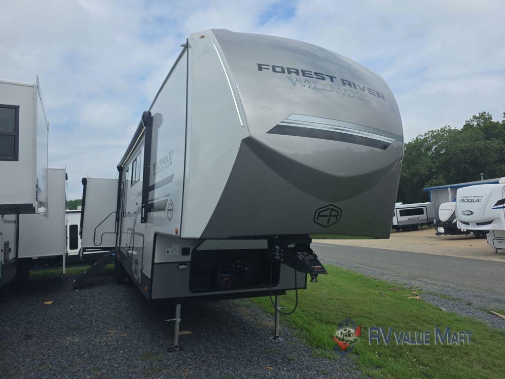 2027 Forest River Rv Wildwood Heritage Glen 380WDR in franklinville NC