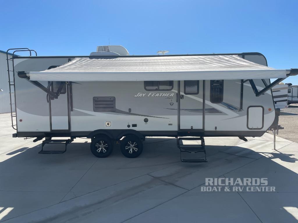 2017 Jayco Jay Feather 23BHM RV