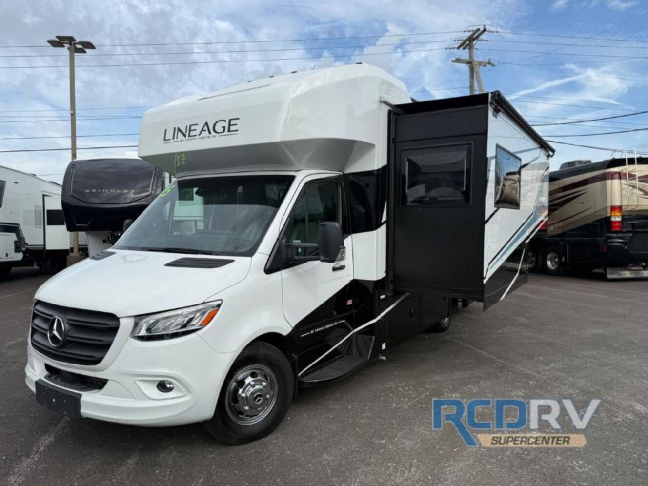 A photo of this 2025 Grand Design Lineage 25FW