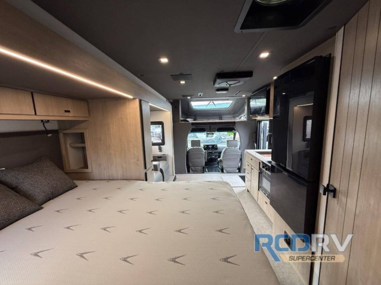 A photo of this 2025 Grand Design Lineage 25FW
