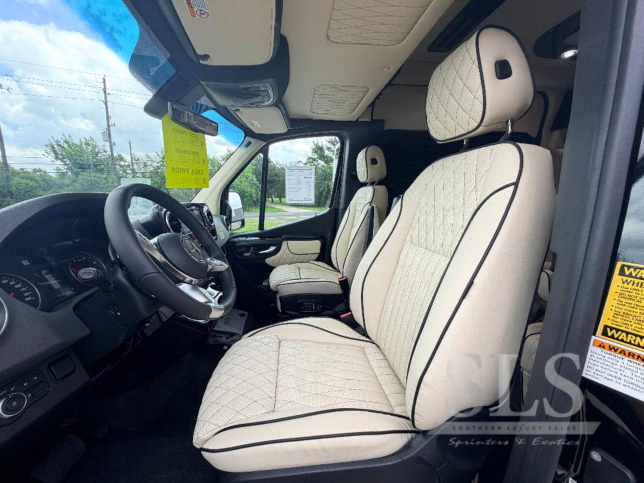 A photo of this 2026 Midwest Automotive Designs Luxe Cruiser D6