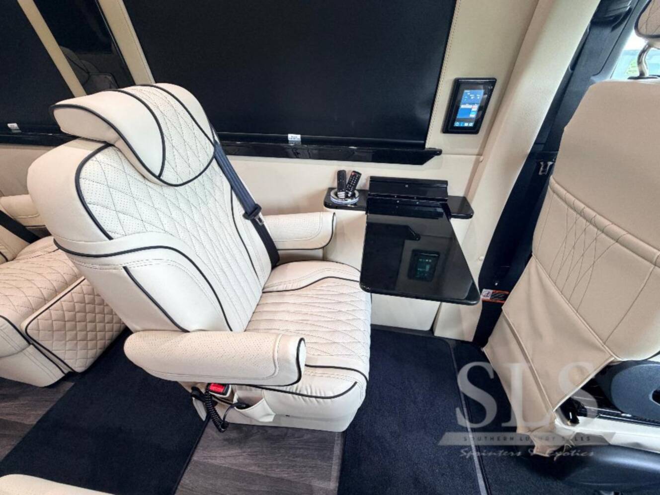 A photo of this 2026 Midwest Automotive Designs Luxe Cruiser D6