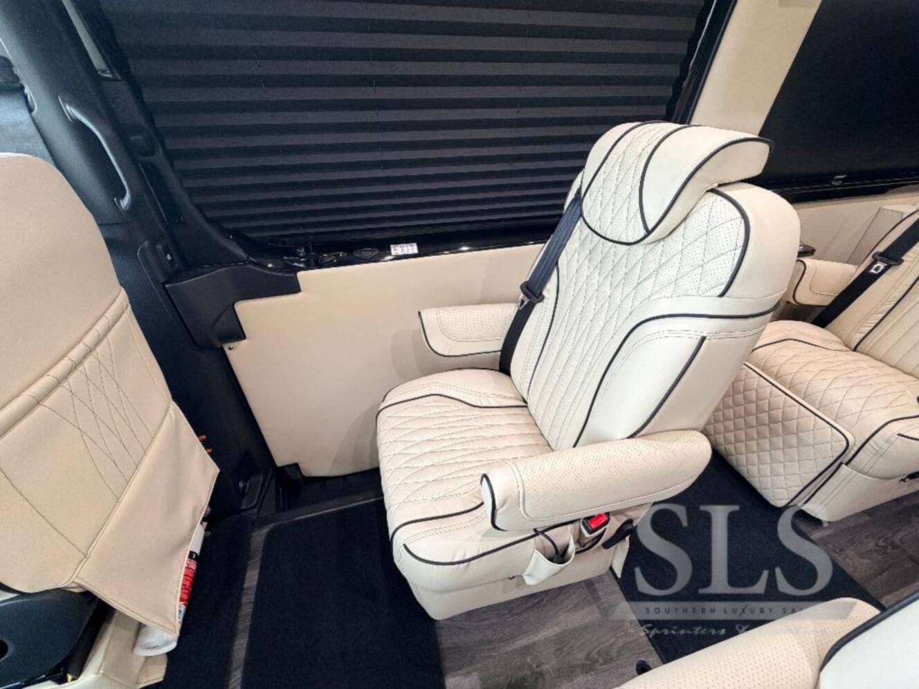A photo of this 2026 Midwest Automotive Designs Luxe Cruiser D6