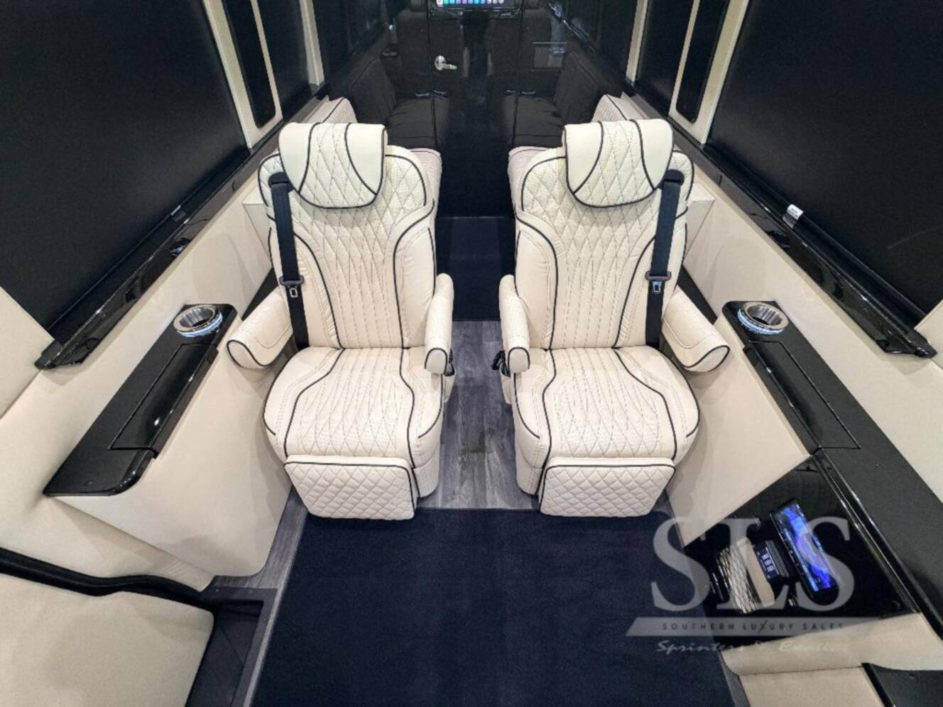 A photo of this 2026 Midwest Automotive Designs Luxe Cruiser D6