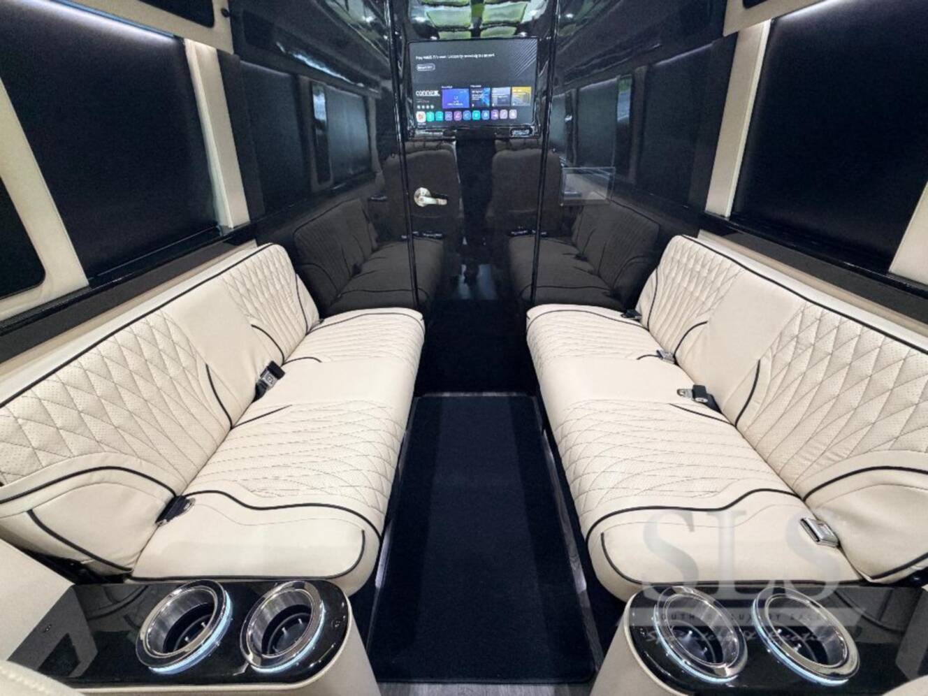 A photo of this 2026 Midwest Automotive Designs Luxe Cruiser D6